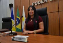 Janad diz que fica no Podemos e que tentará vaga de deputada estadual em outubro