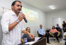 Em reunião com empresários, governador Wanderlei Barbosa lança licitação para pavimentação do trecho da TO-422 no Distrito Industrial de Araguaína