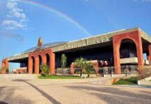 Fica proibido ao governo do Estado inaugurar obras, nomear ou exonerar servidores a partir de agora