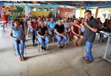 Jornalista Zacarias Martins ministra palestra sobre marketing digital para professores de escolas municipais de Tocantínia