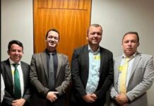 Comitiva gurupiense é recebida pelo deputado federal Alexandre Guimarães
