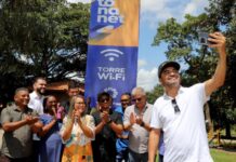 No Jalapão, governador entrega as primeiras torres de projeto que vai conectar comunidades tradicionais do Tocantins ao mundo