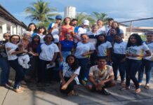 Alunos de Lagoa da Confusão participam de roda de conversa com o escritor Zacarias Martins