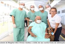 Hospital Dom Orione promove visita de animal de estimação para paciente da UTI