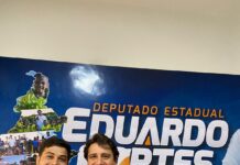 Igor França assina ficha de filiação ao Partido Progressista em Gurupi