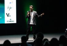Humorista Vinícius Martins apresenta Palestra sobre Humor Corporativo no Congresso Empresarial Goiano