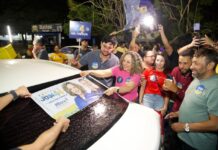 Em Gurupi, adesivaço marca início da campanha da prefeita Josi Nunes e reúne multidão