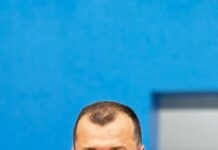 Kawé é Mano abandonam debate. Só Gama compareceu.