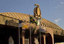 Governo anuncia pagamento antecipado de salários, 13º, piso da enfermagem e bonificação de professores 19/12/2024